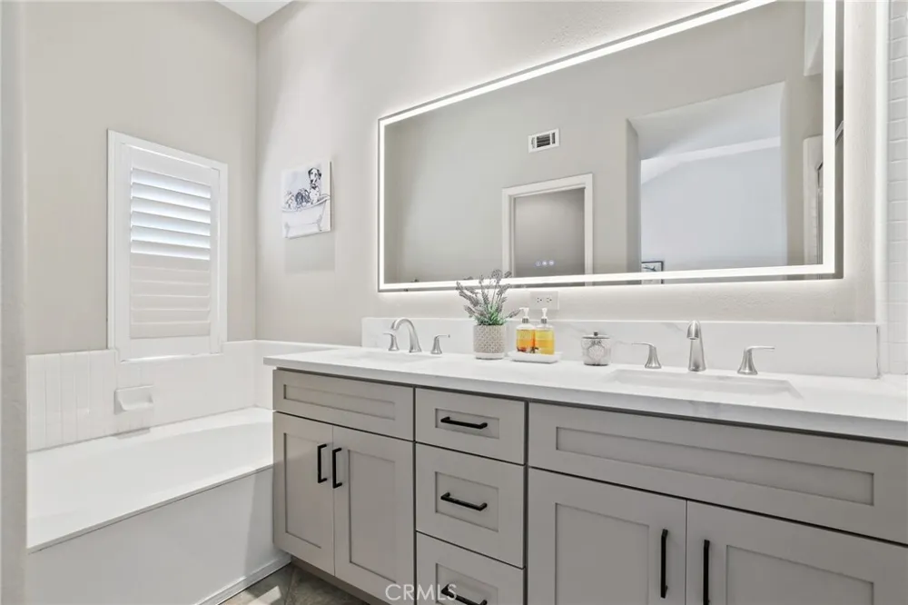 12721 Trent Jones Tustin, CA 92782