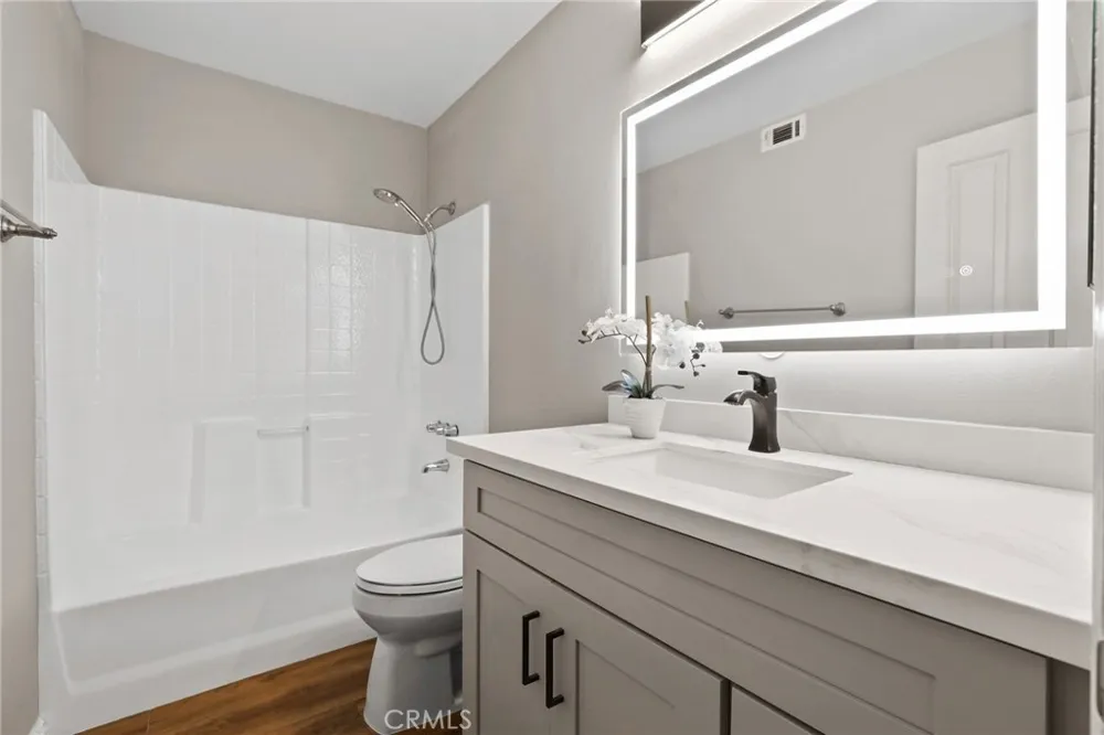 12721 Trent Jones Tustin, CA 92782