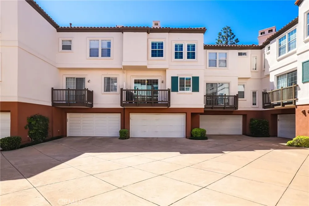 12721 Trent Jones Tustin, CA 92782
