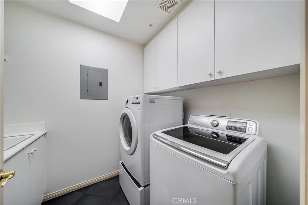 2 Avenida Cristal San Clemente, CA 92673