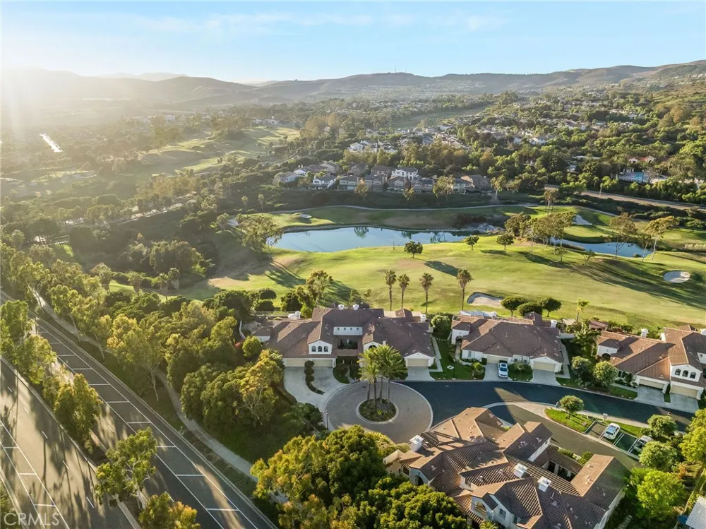 2 Avenida Cristal San Clemente, CA 92673