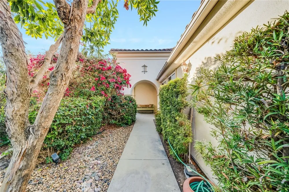 2 Avenida Cristal San Clemente, CA 92673