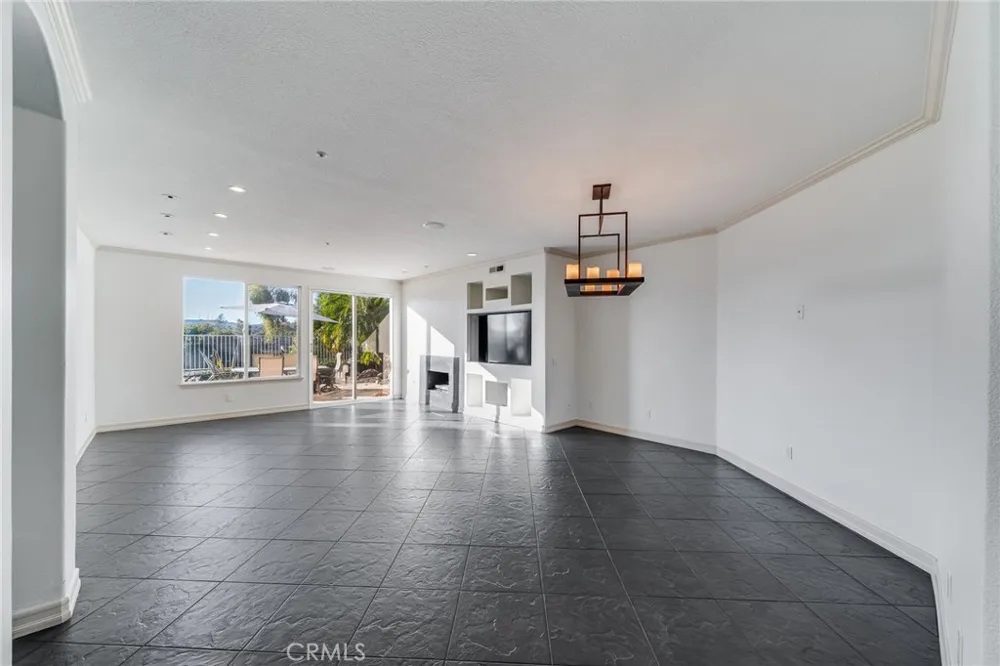 2 Avenida Cristal San Clemente, CA 92673
