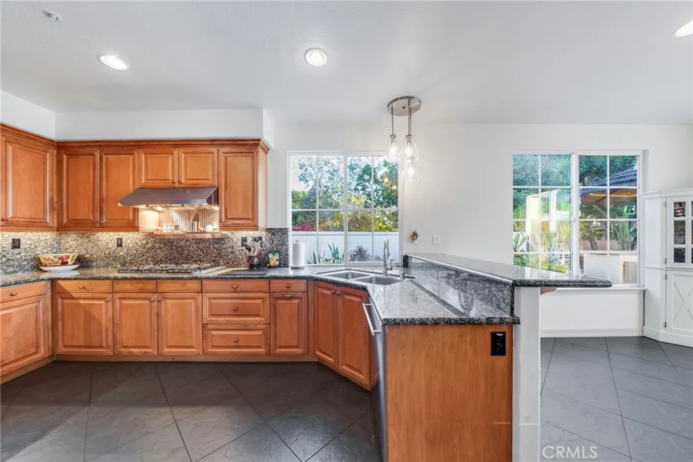2 Avenida Cristal San Clemente, CA 92673