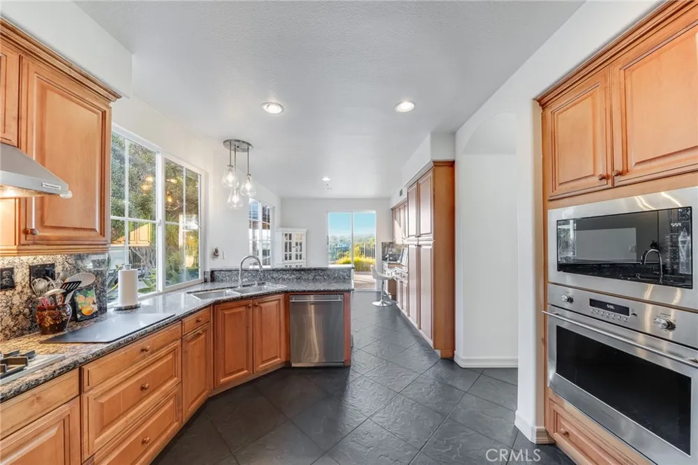 2 Avenida Cristal San Clemente, CA 92673