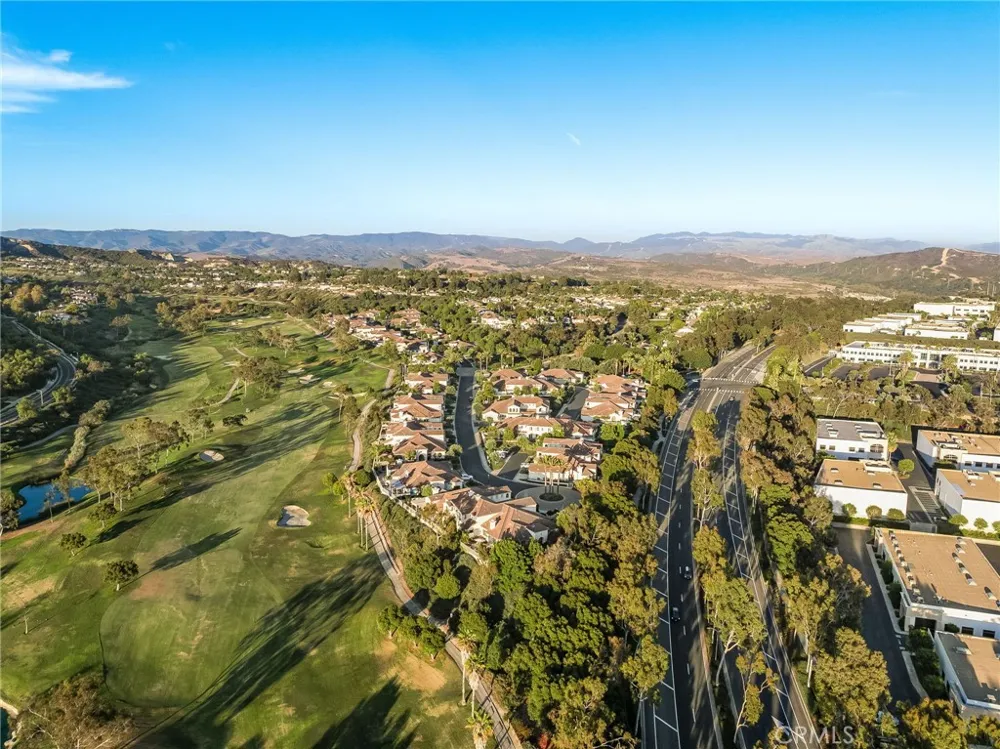 2 Avenida Cristal San Clemente, CA 92673