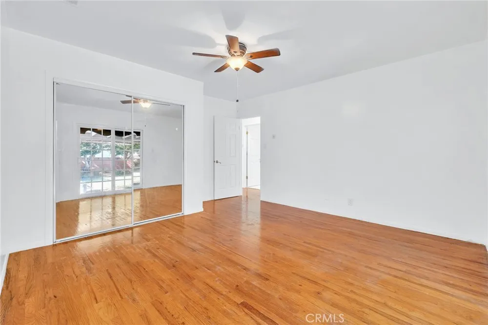 11945 209th Lakewood, CA 90715