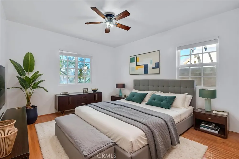 11945 209th Lakewood, CA 90715
