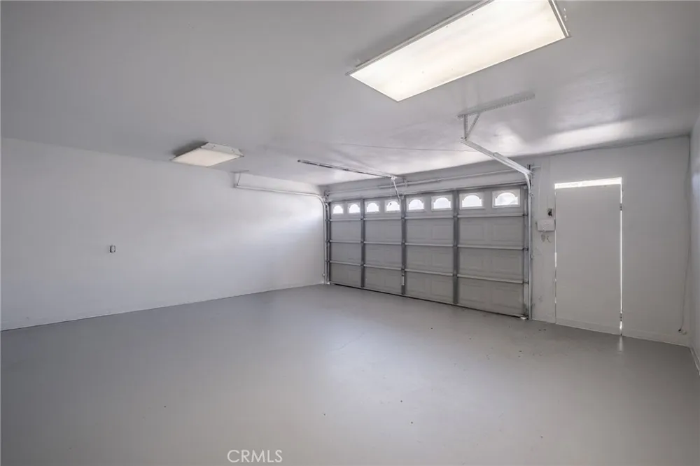 11945 209th Lakewood, CA 90715
