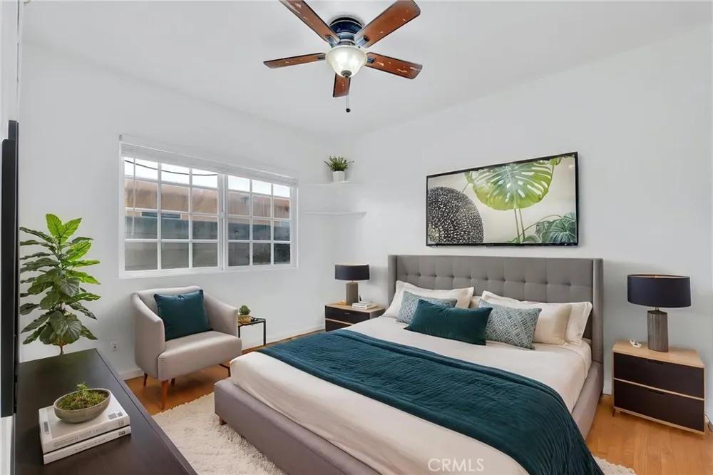 11945 209th Lakewood, CA 90715