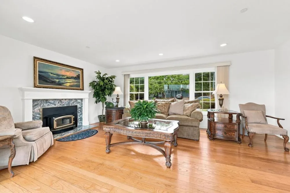 1286 Parrott Drive San Mateo, CA 94402