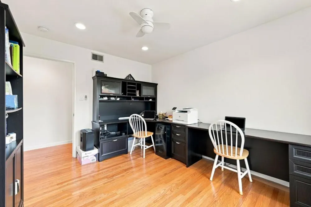 1286 Parrott Drive San Mateo, CA 94402