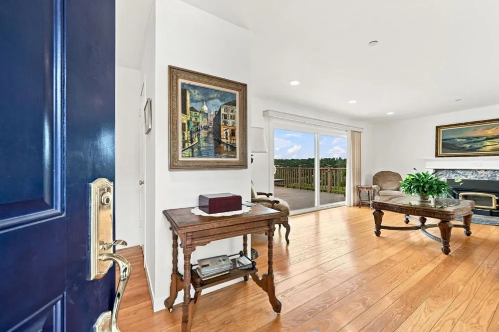 1286 Parrott Drive San Mateo, CA 94402