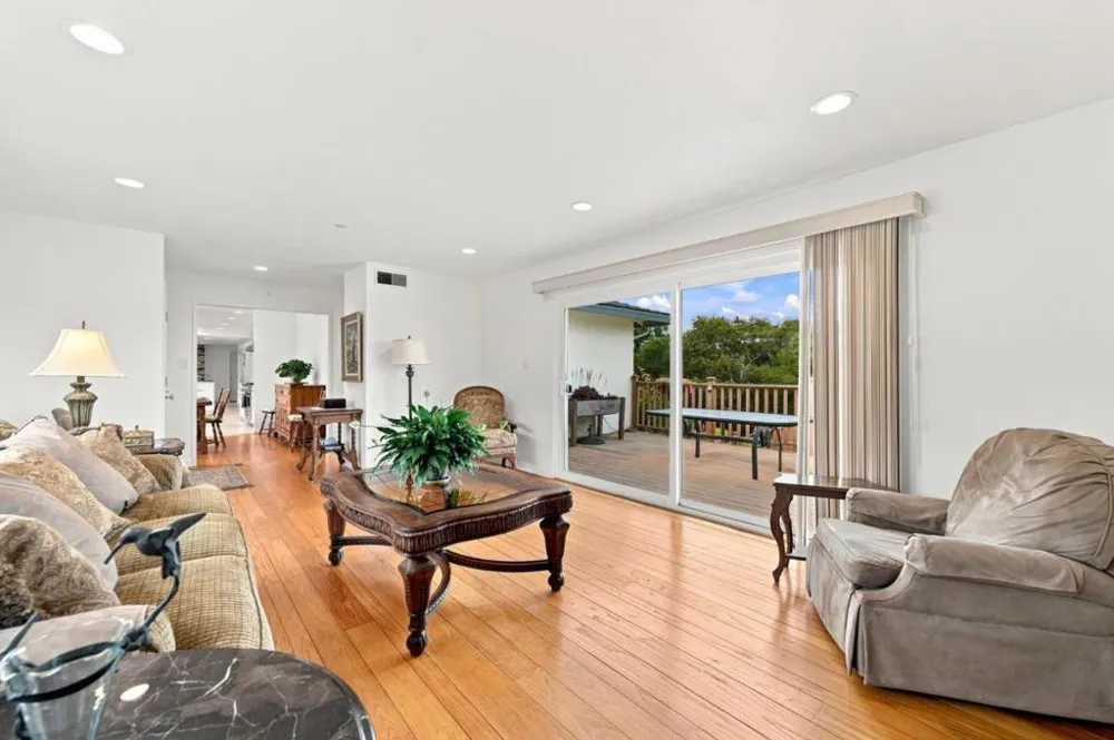 1286 Parrott Drive San Mateo, CA 94402