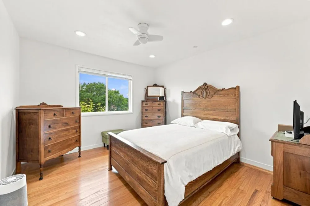 1286 Parrott Drive San Mateo, CA 94402