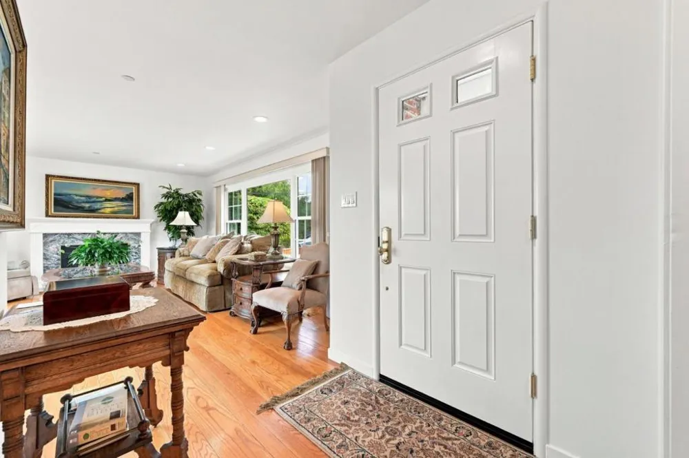 1286 Parrott Drive San Mateo, CA 94402