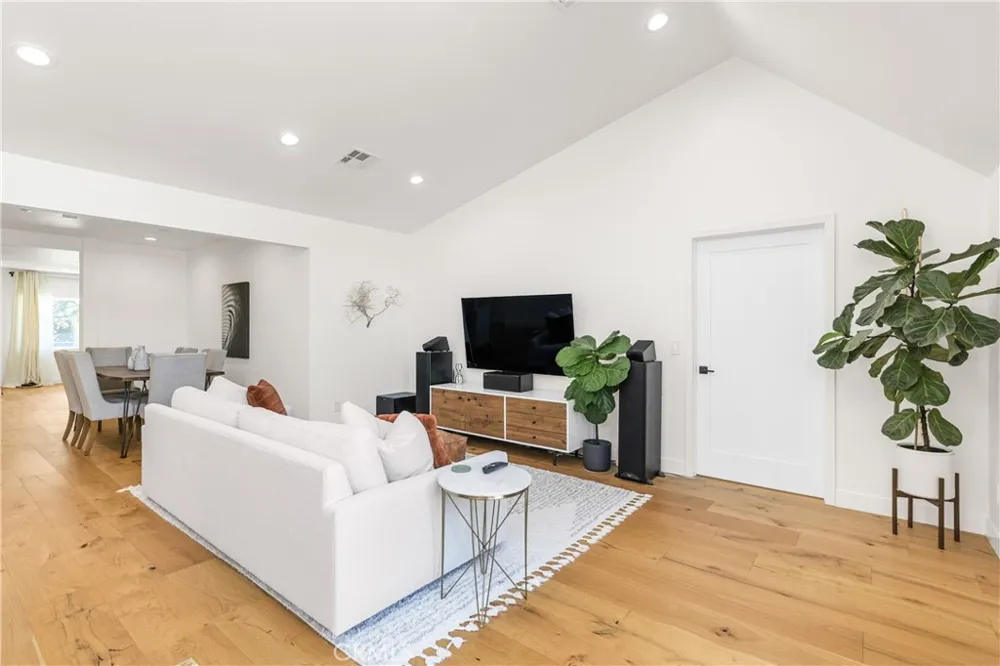205 Laurel Arcadia, CA 91006