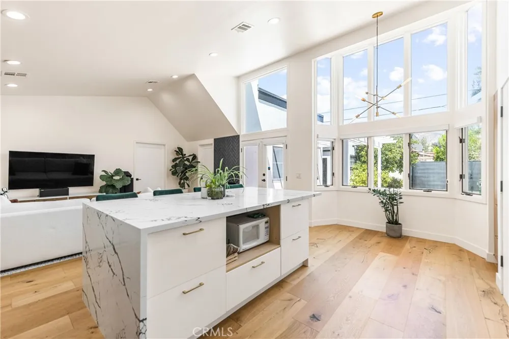 205 Laurel Arcadia, CA 91006