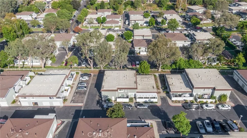 22932 Via Pimiento Mission Viejo, CA 92691