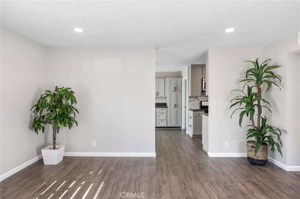 22932 Via Pimiento Mission Viejo, CA 92691