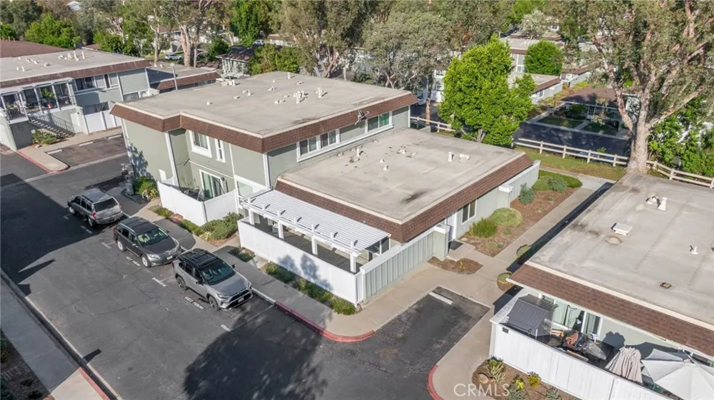 22932 Via Pimiento Mission Viejo, CA 92691
