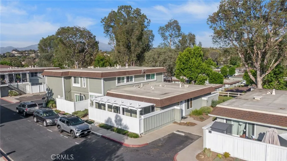22932 Via Pimiento Mission Viejo, CA 92691