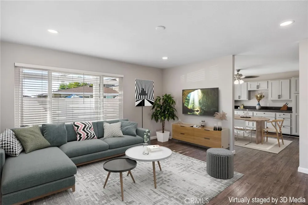 22932 Via Pimiento Mission Viejo, CA 92691