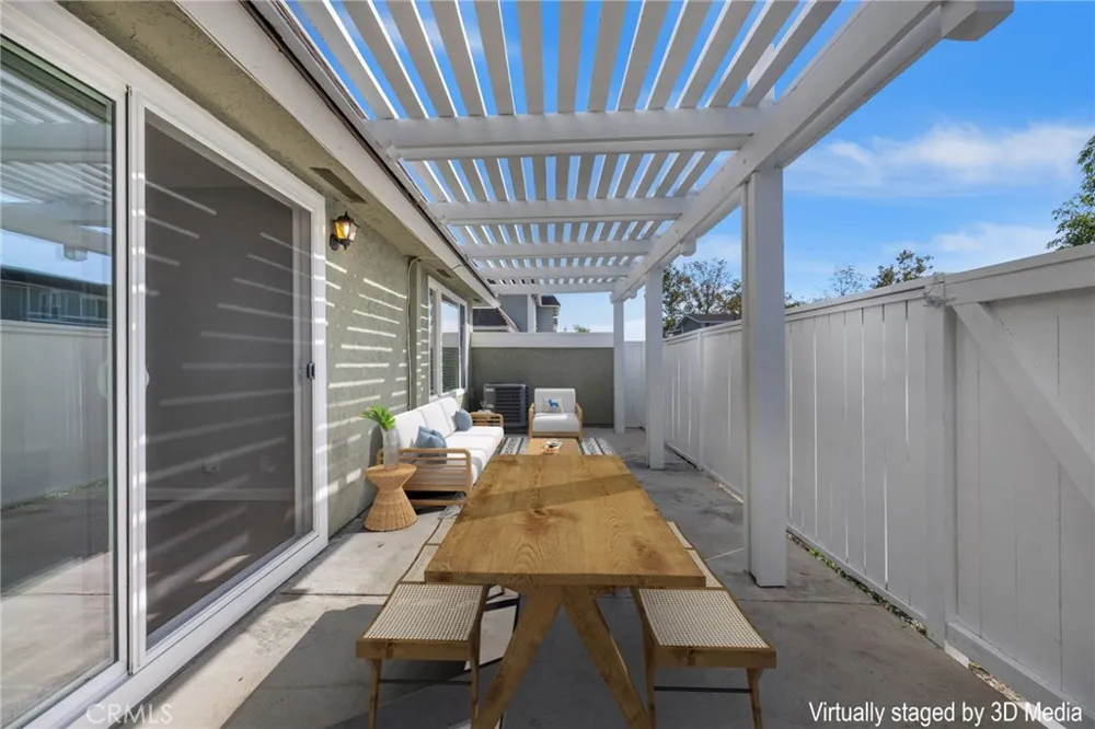 22932 Via Pimiento Mission Viejo, CA 92691