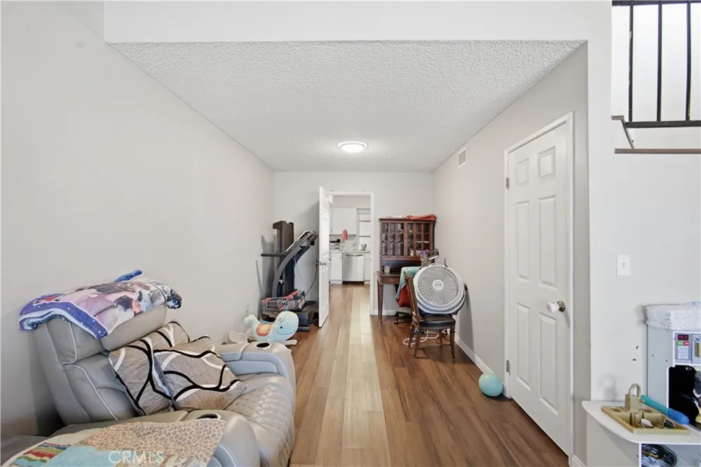 1434 Via Del Rio Corona, CA 92882