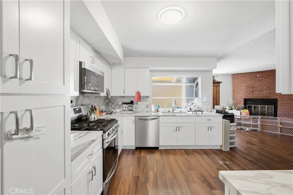 1434 Via Del Rio Corona, CA 92882