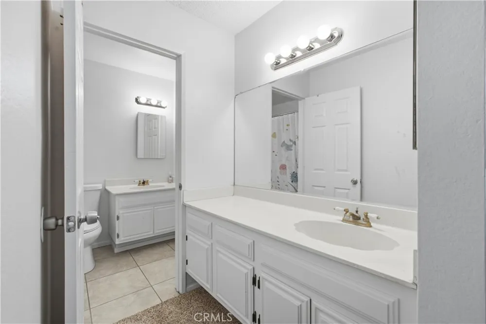 1434 Via Del Rio Corona, CA 92882