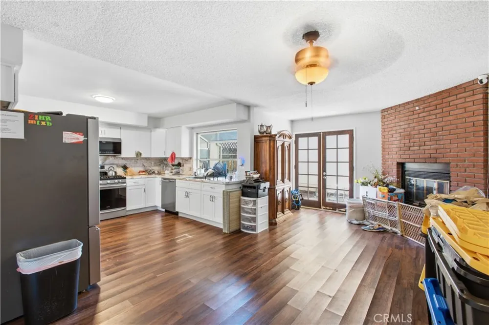 1434 Via Del Rio Corona, CA 92882