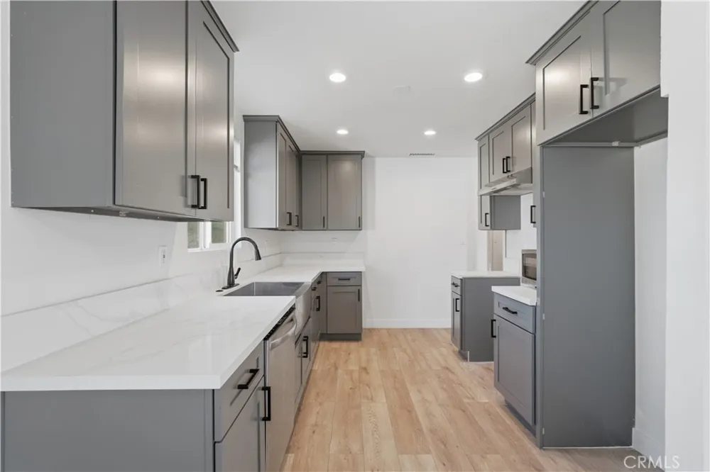 244 Glenwood Street Colton, CA 92324