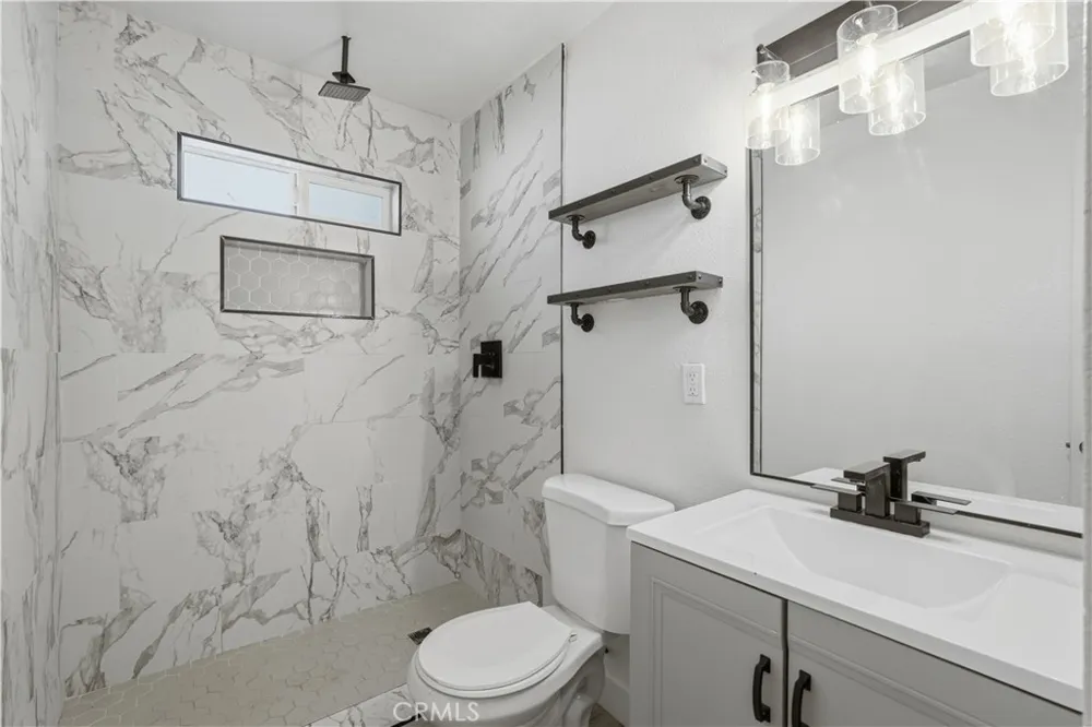 244 Glenwood Street Colton, CA 92324