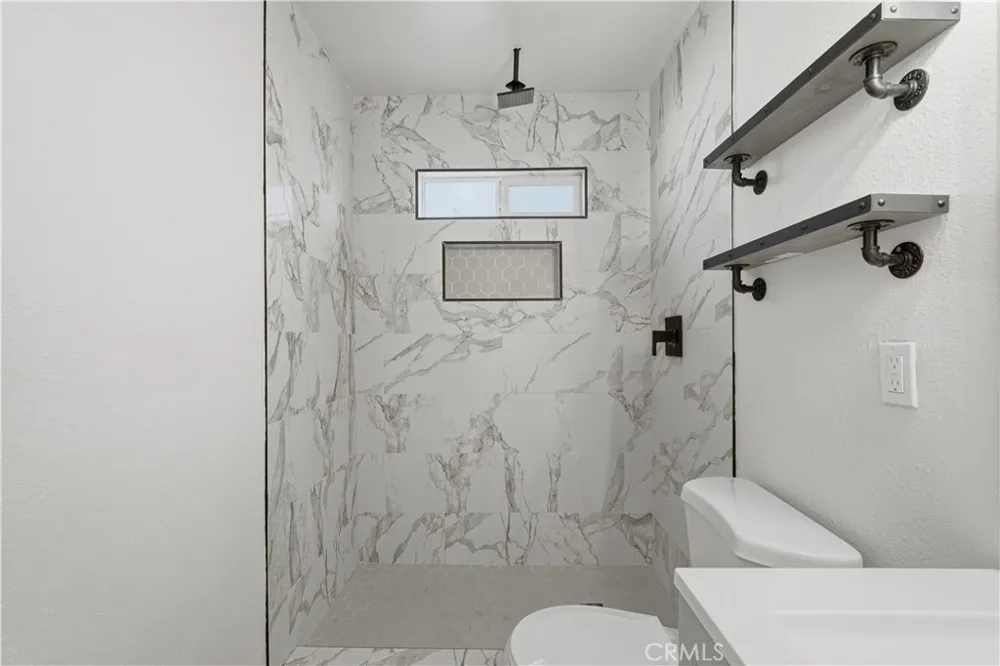 244 Glenwood Street Colton, CA 92324