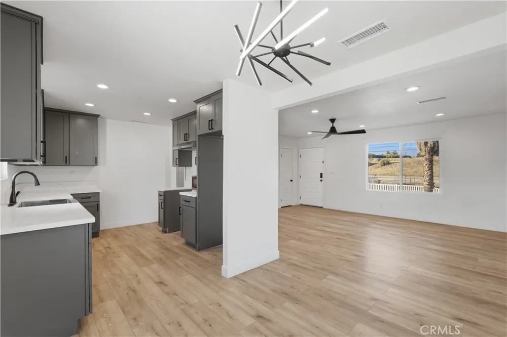 244 Glenwood Street Colton, CA 92324