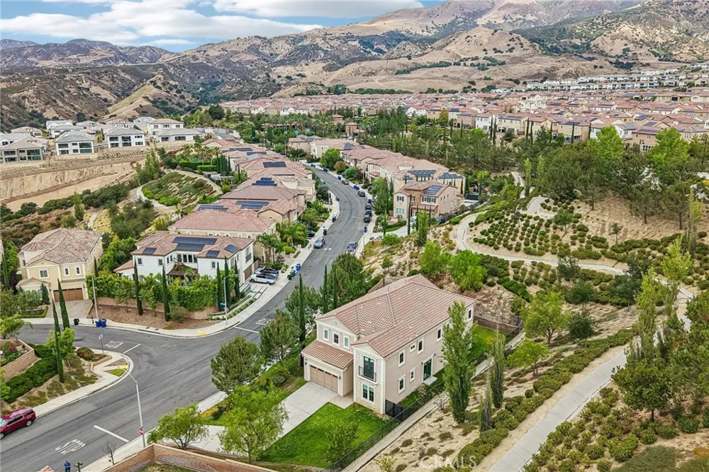 11978 Ricasoli Way Porter Ranch, CA 91326