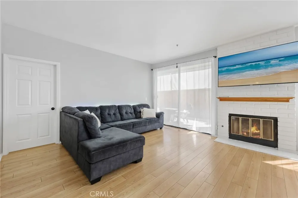 17702 Sergio Circle #102 Huntington Beach, CA 92647