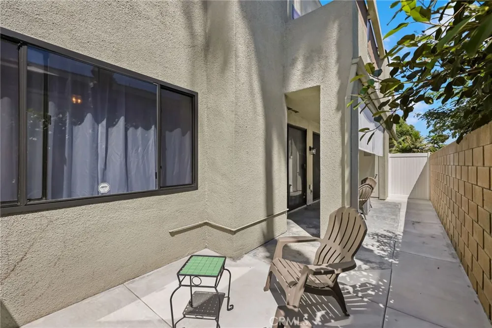 17702 Sergio Circle #102 Huntington Beach, CA 92647