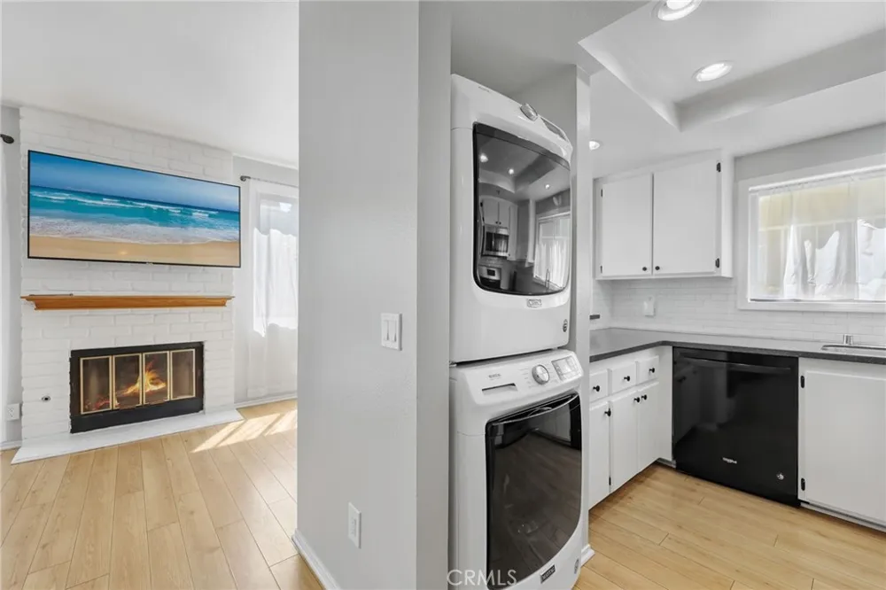 17702 Sergio Circle #102 Huntington Beach, CA 92647