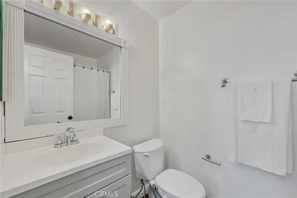 17702 Sergio Circle #102 Huntington Beach, CA 92647