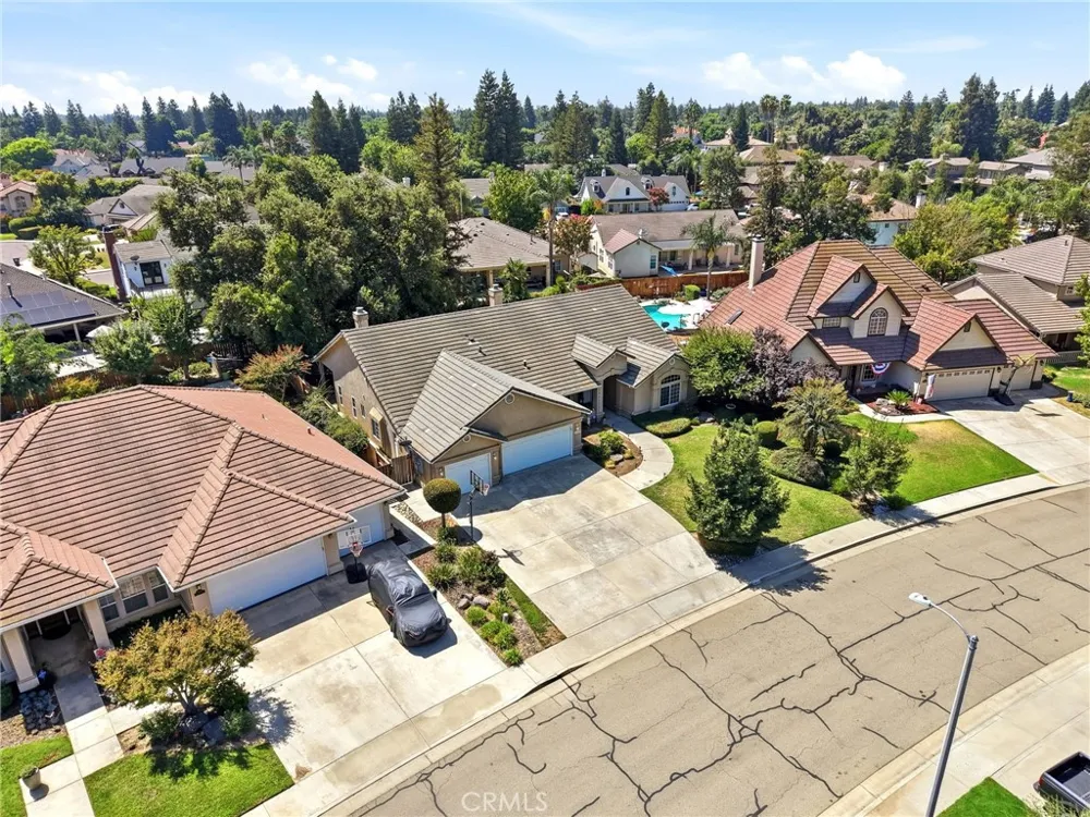 5535 W Vine Court Visalia, CA 93291