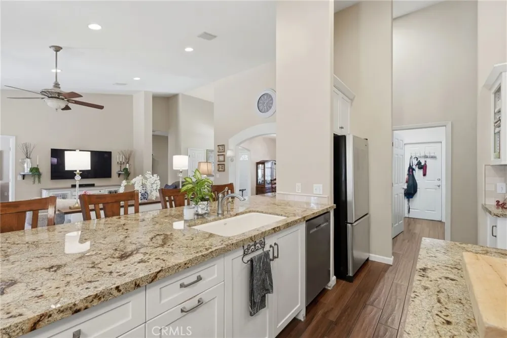 5535 W Vine Court Visalia, CA 93291