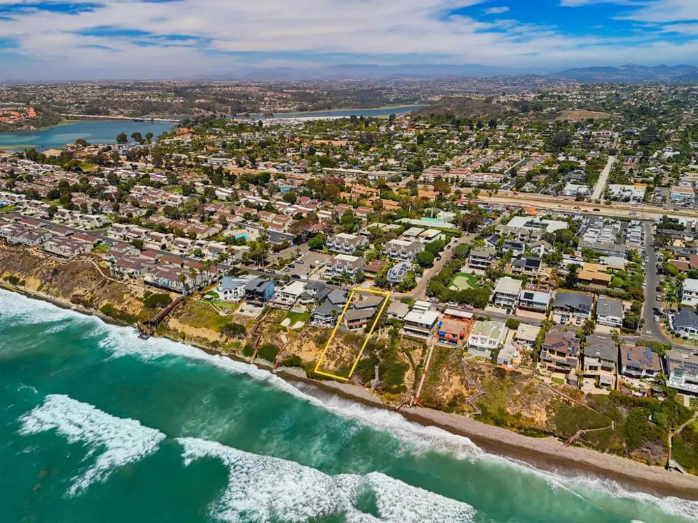1660 Neptune Avenue Encinitas, CA 92024
