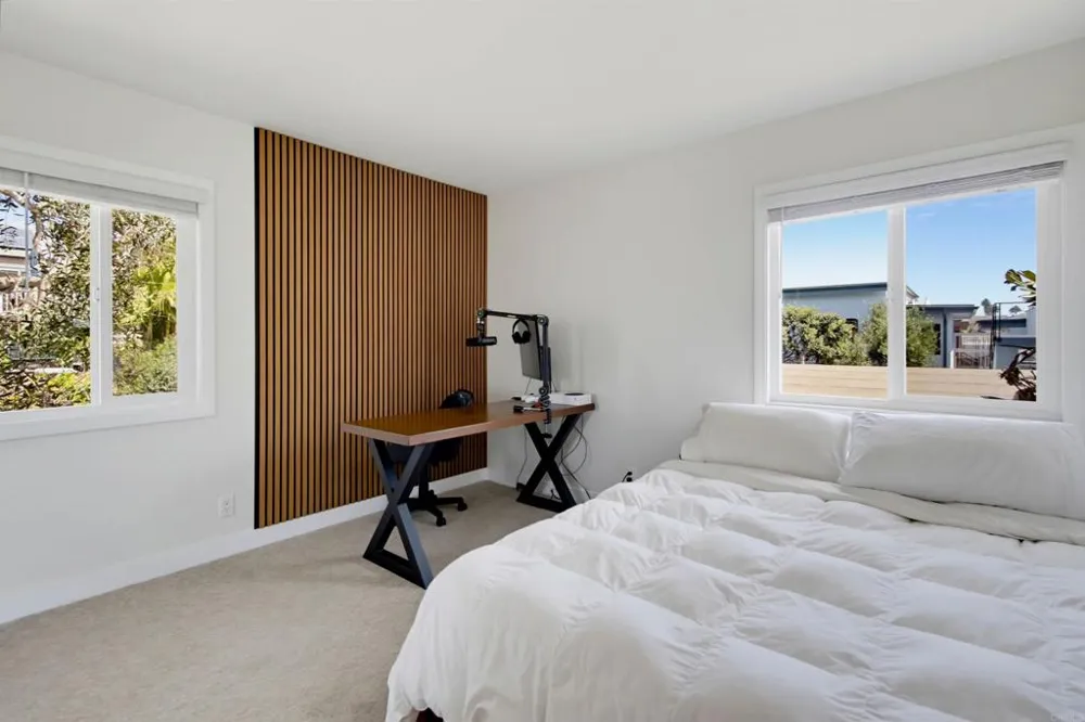 1660 Neptune Avenue Encinitas, CA 92024