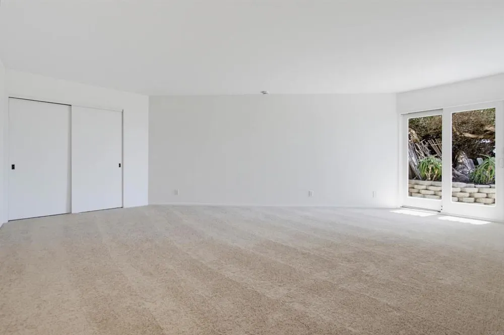 1660 Neptune Avenue Encinitas, CA 92024