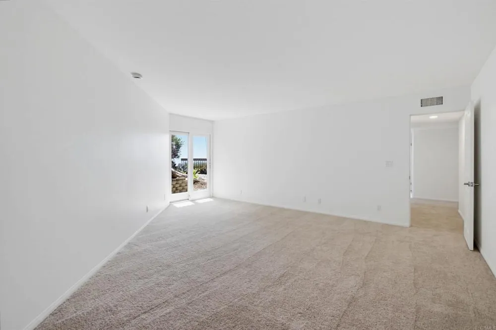 1660 Neptune Avenue Encinitas, CA 92024