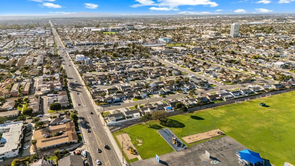 8181 Holland Drive Huntington Beach, CA 92647