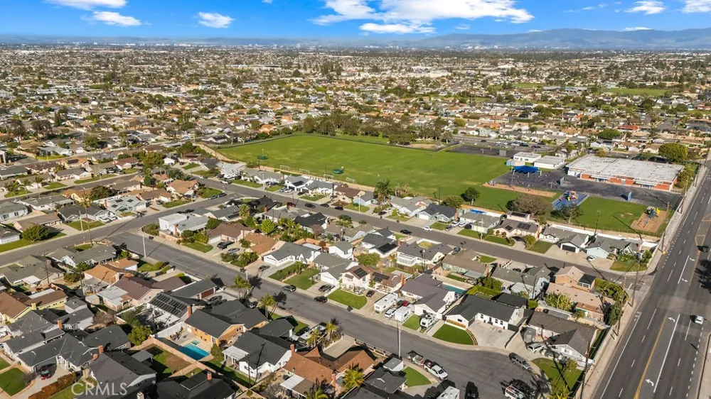 8181 Holland Drive Huntington Beach, CA 92647