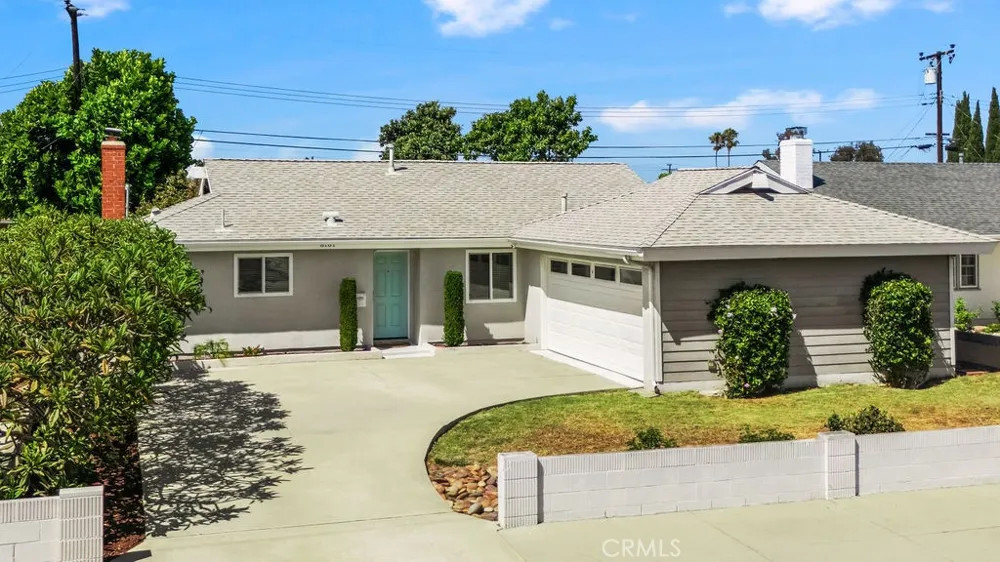8181 Holland Drive Huntington Beach, CA 92647
